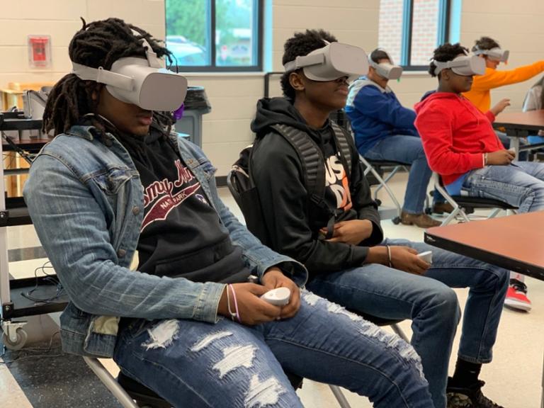 Students explore the complexities of slavery and freedom in antebellum Savannah using Oculus Go headsets